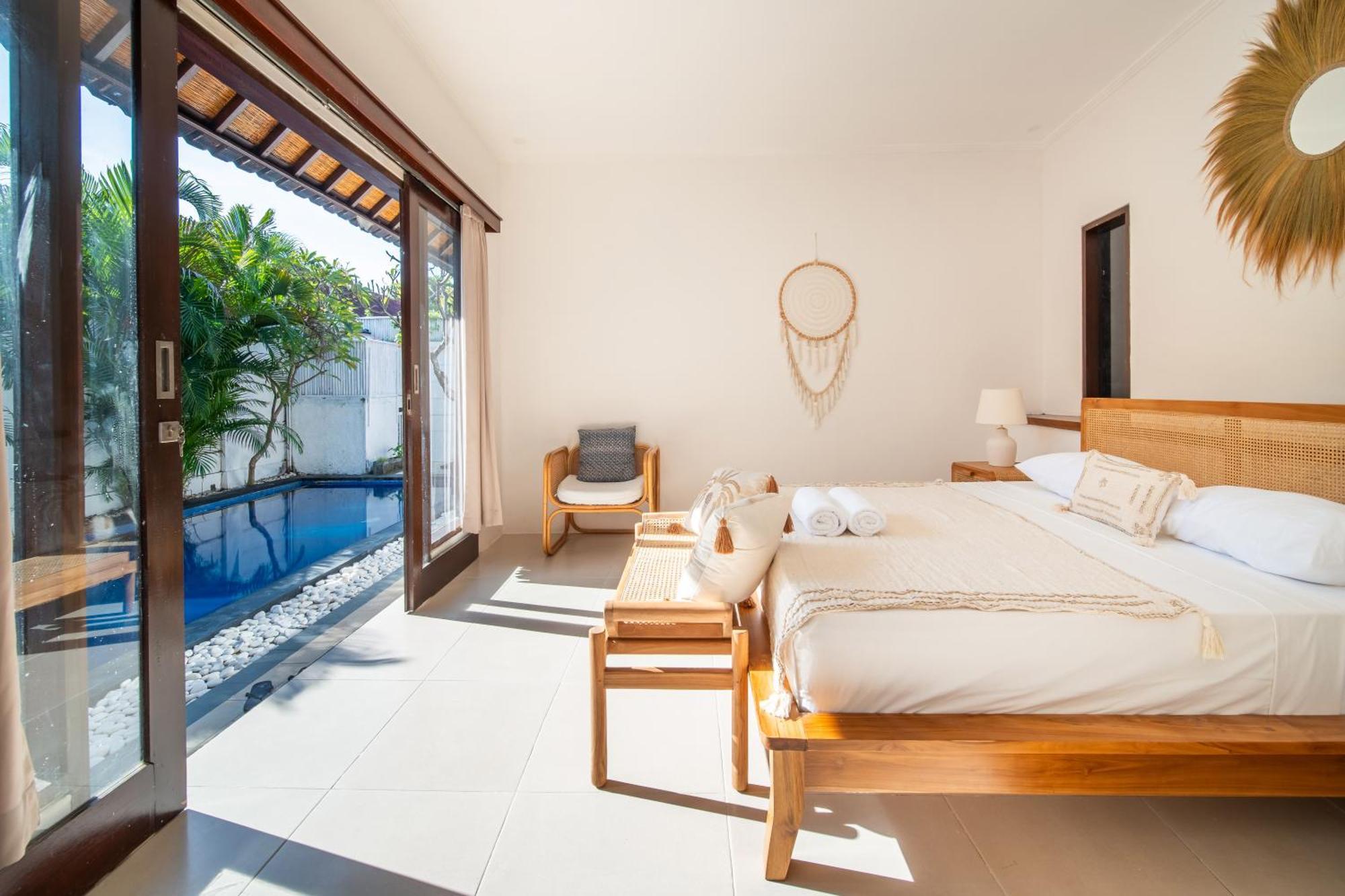 Free Pick-Up Balinese Style Tropical Private Pool Villa With 2 Bedrooms เซมินยัค ภายนอก รูปภาพ