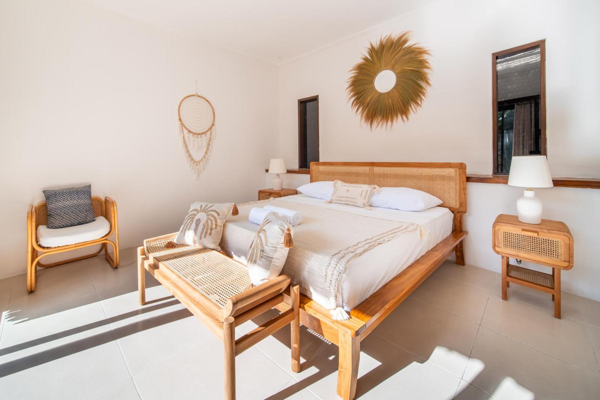 Free Pick-Up Balinese Style Tropical Private Pool Villa With 2 Bedrooms เซมินยัค ภายนอก รูปภาพ